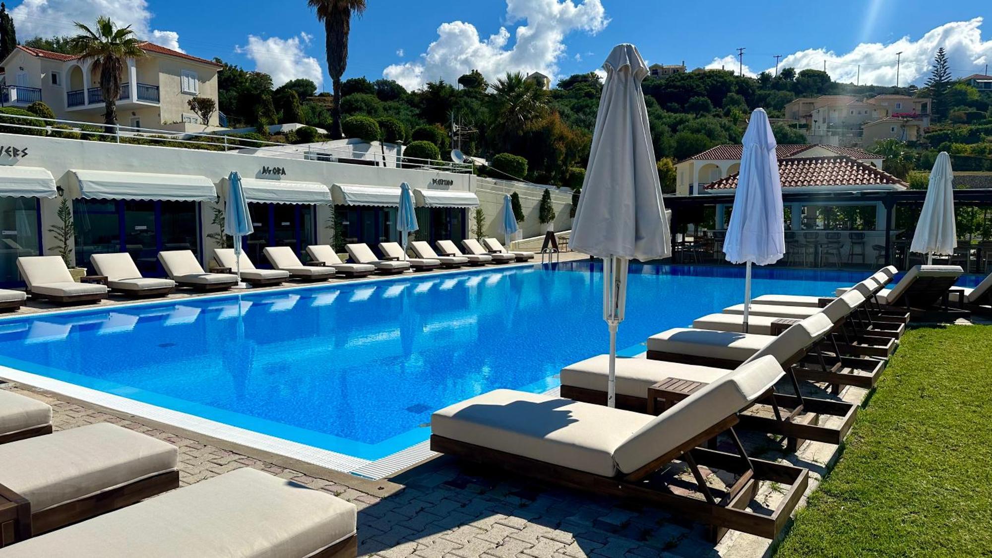 Liberatos Village Aparthotel 3*